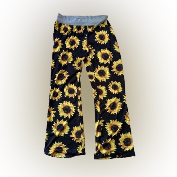 Pants - 🟧 3 for $30 Sunflower Print Flared Pants
